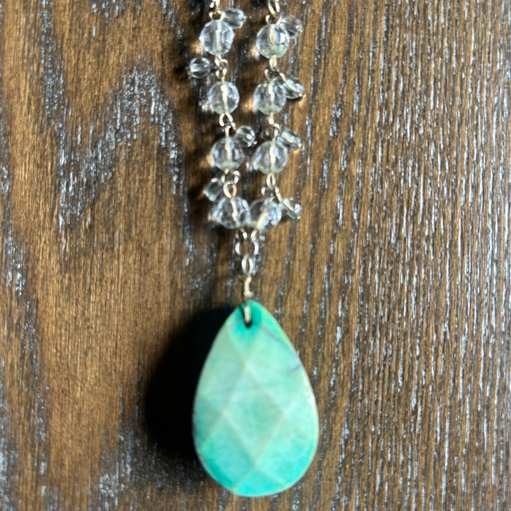 Green Teardrop Pendant Necklace - Picture 3 of 3